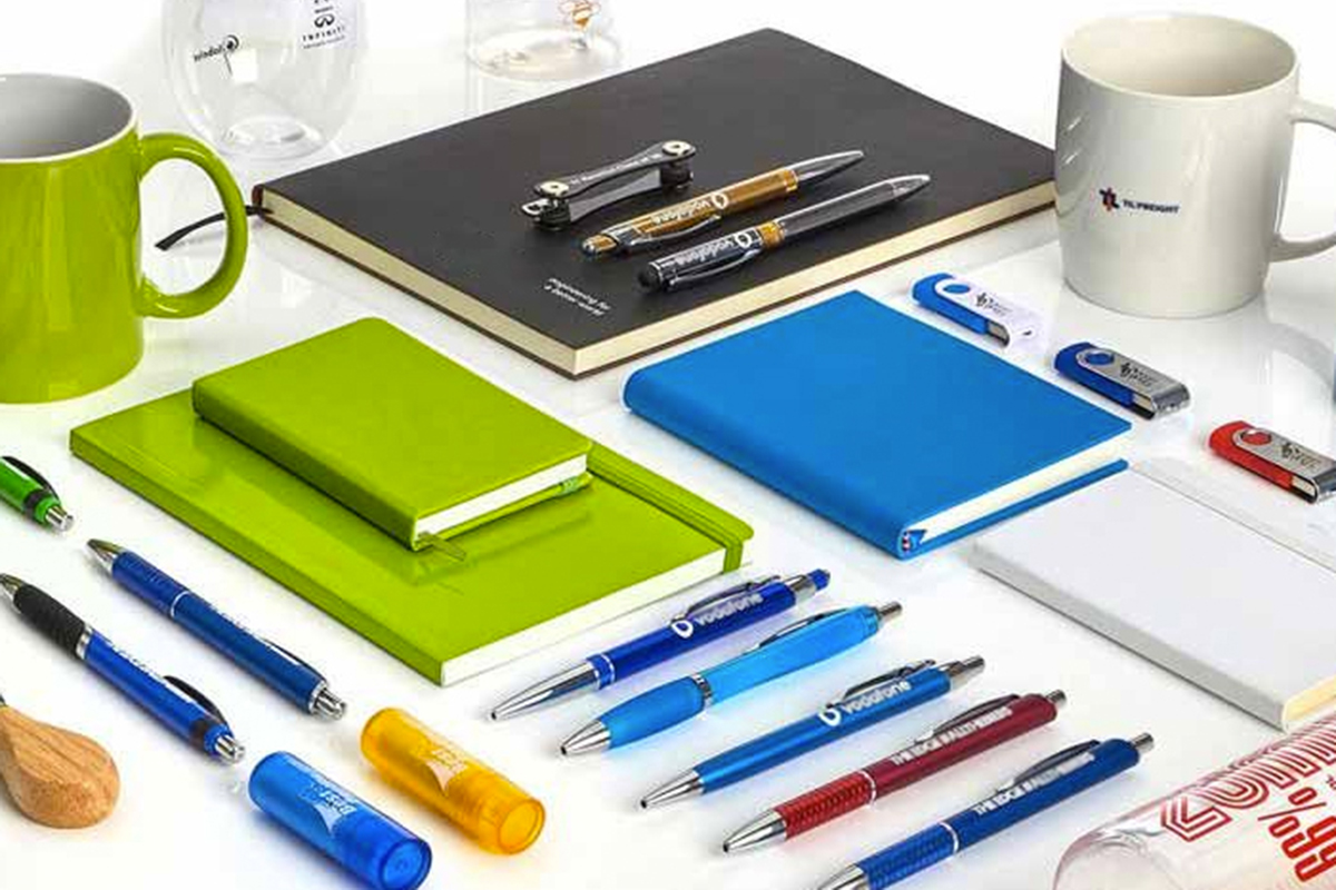 thoughtful-corporate-promotional-gift-ideas-getfitchick flag printing dubai